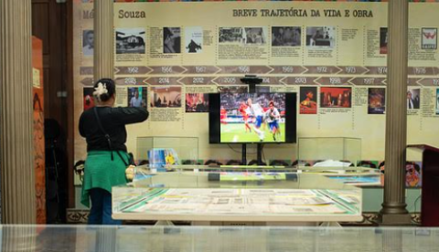 Biblioteca Pública do Amazonas abre etapa final da exposição "Memórias da Copa"