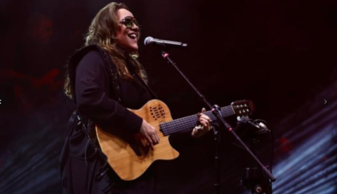 Ana Carolina celebra 25 anos de carreira com show em Manaus neste sábado