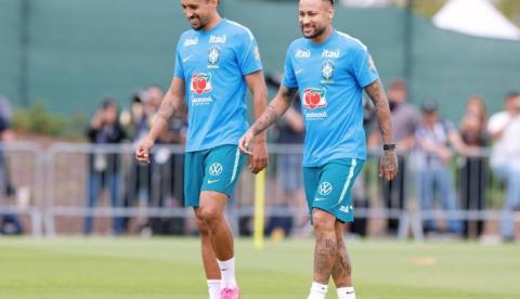Com Neymar em campo, Seleção faz último treino antes de enfrentar a Escócia na Copa