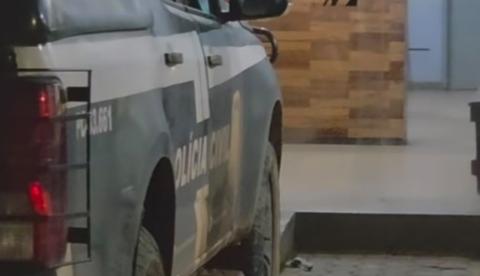 Adolescente morre com tiro no olho em Itacoatiara; pai é detido