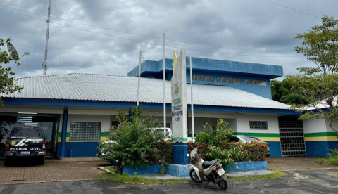 Homem que tentou estuprar prima enquanto ela dormia com bebê é preso no Amazonas