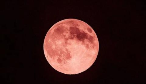 Lua de Morango ilumina o céu do Brasil nesta segunda; saiba como ver