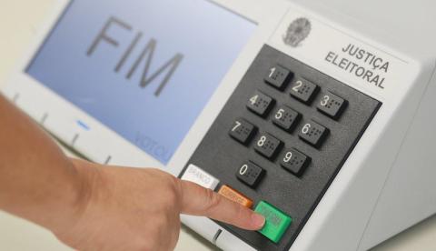 Justiça Eleitoral desmente boato sobre voto de mesários no lugar de ausentes nas eleições