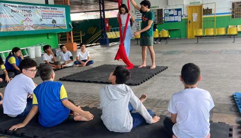 ‘Funâmbulos da Amazônia’: projeto promove a linguagem do circo em instituições de ensino de Manaus