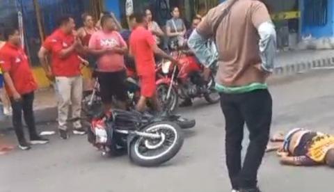 Homem fica ferido ao ser atropelado por motocicleta em rua do Cidade de Deus