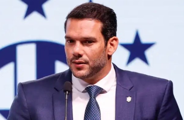 Presidente da CBF é acusado de usar verba da entidade para "bancar" amantes nos EUA