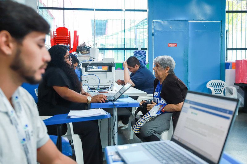 Procon Manaus leva serviços gratuitos aos moradores da Compensa até quarta-feira