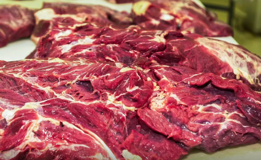 UE confirma veto à importação de carnes do Brasil a partir de setembro