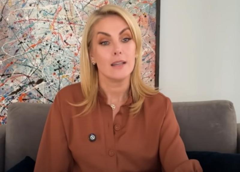 Empresa de Ana Hickmann tem carros bloqueados por cobrança de R$ 117 mil
