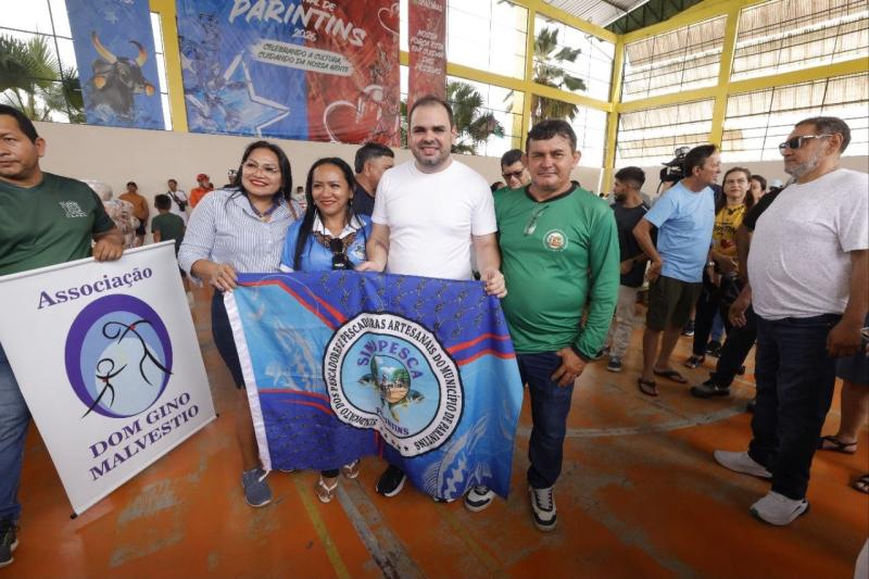 Governador Roberto Cidade entra 8 toneladas de alimentos_Foto_Alex Pazuello_Secom 2.jpg