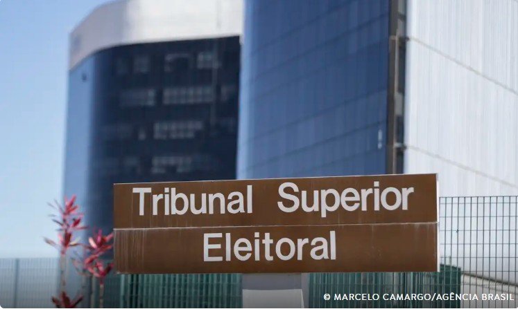 TSE manda retirar do ar publicações que associavam Flávio Bolsonaro à facção criminosa