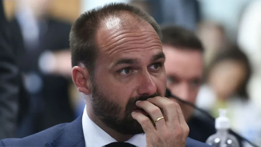 Futuro político de Eduardo Bolsonaro será decidido pelo STF nesta terça