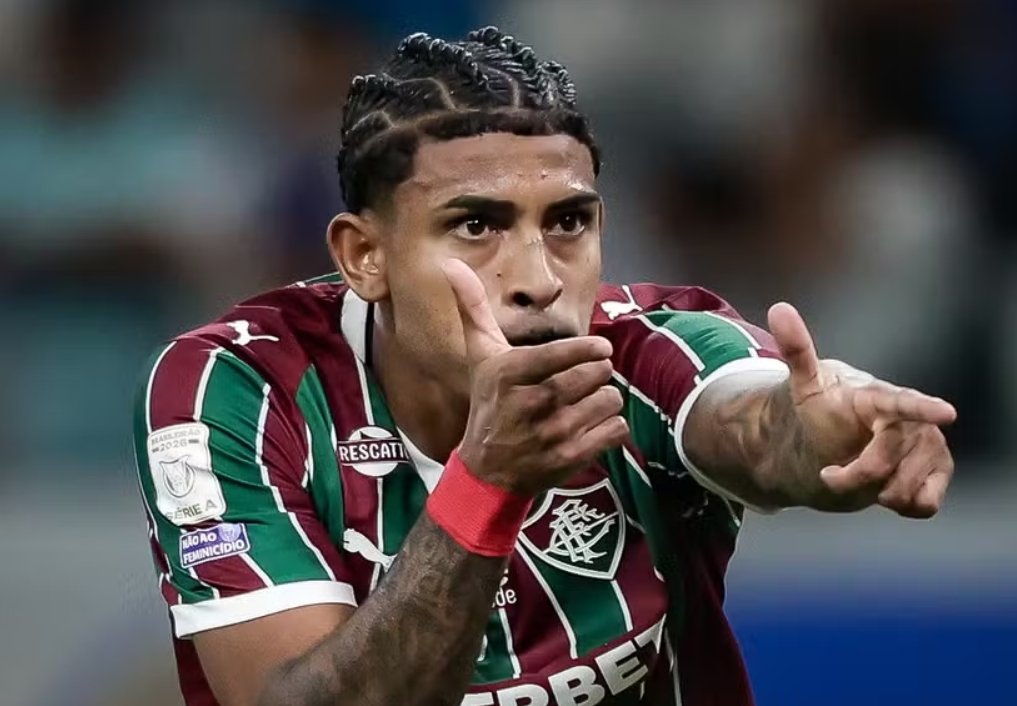 Fluminense sai na frente, mas Cruzeiro arranca empate em casa