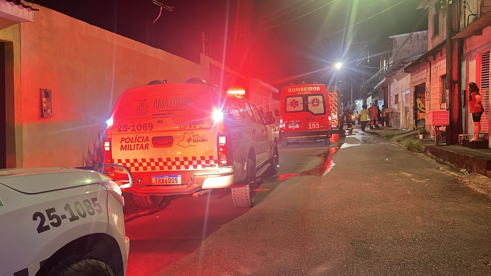 Curto-circuito em ar-condicionado provoca incêndio em residência em Manaus