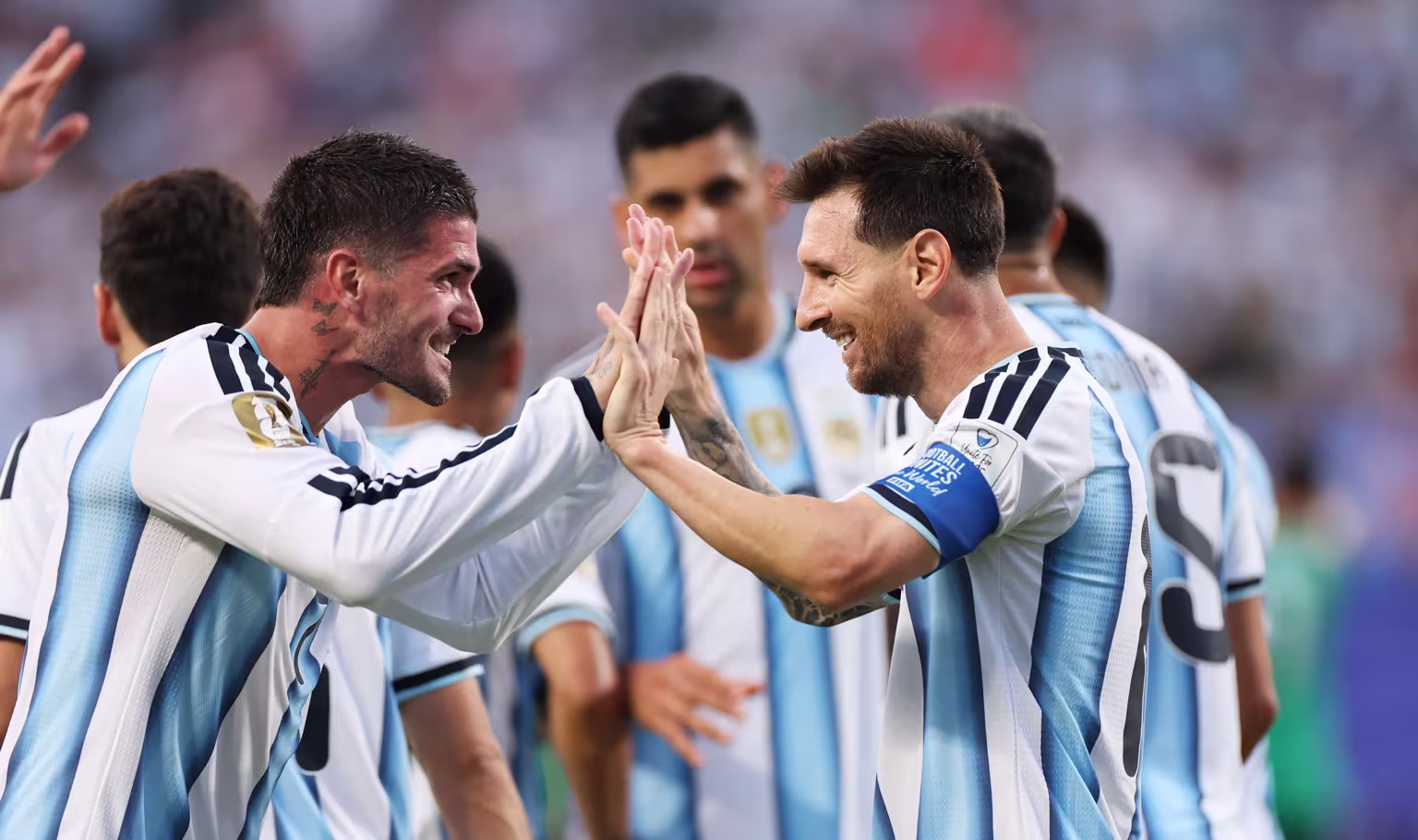 Copa do Mundo tem Messi, Mbappe e Haaland em campo nesta segunda-feira