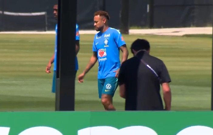 Neymar treina sem limitações e deve integrar seleção brasileira contra a Escócia