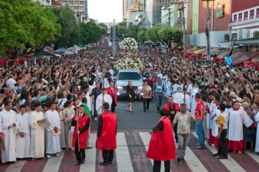 Avenida Eduardo Ribeiro é interditada nesta quinta-feira para programação de Corpus Christi