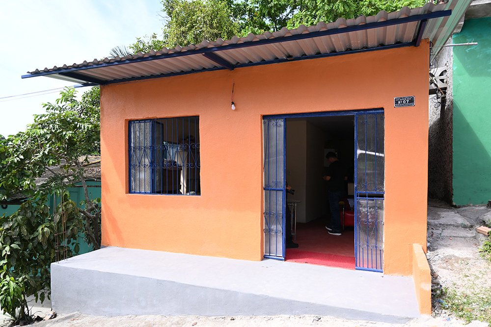Prefeitura lança Casa Manauara para reformar moradias de famílias no Jorge Teixeira