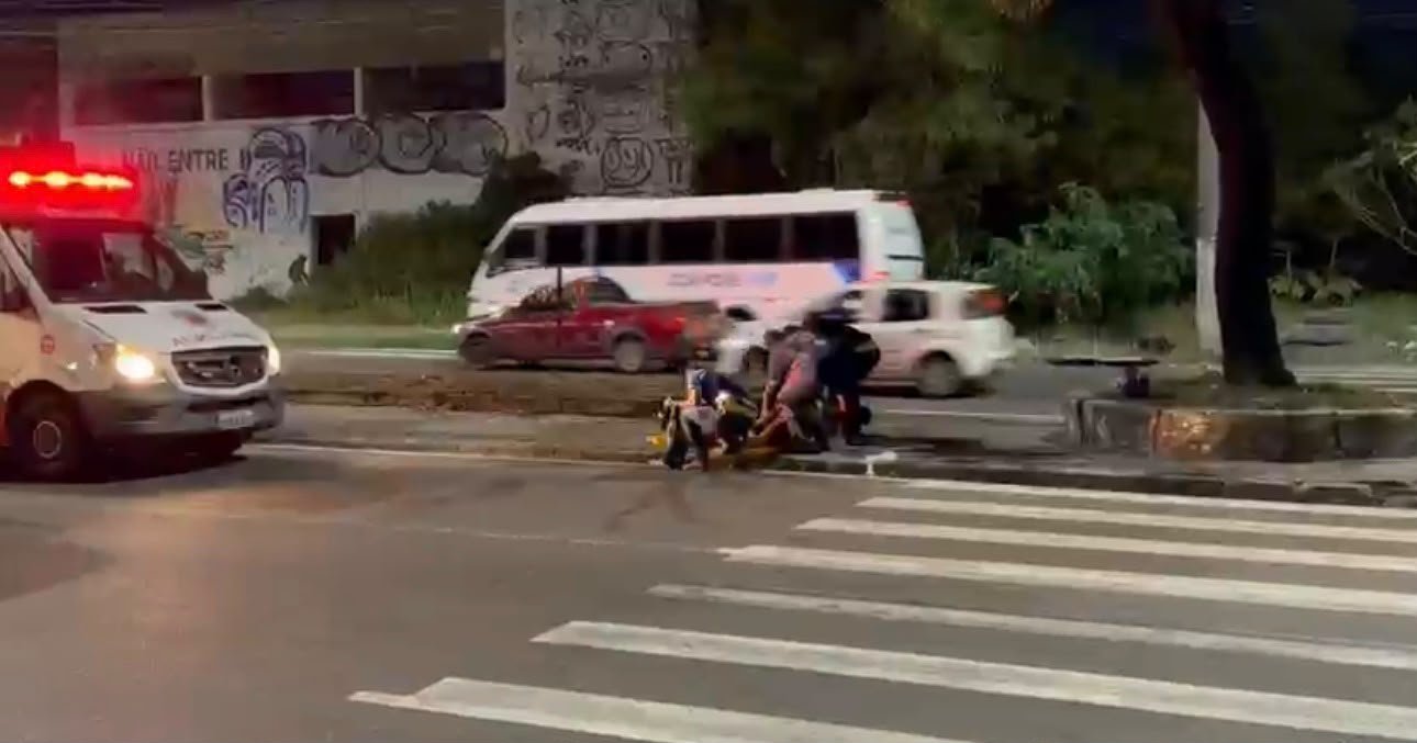 Acidente entre moto e carro deixa motociclista ferido no bairro Cidade Nova