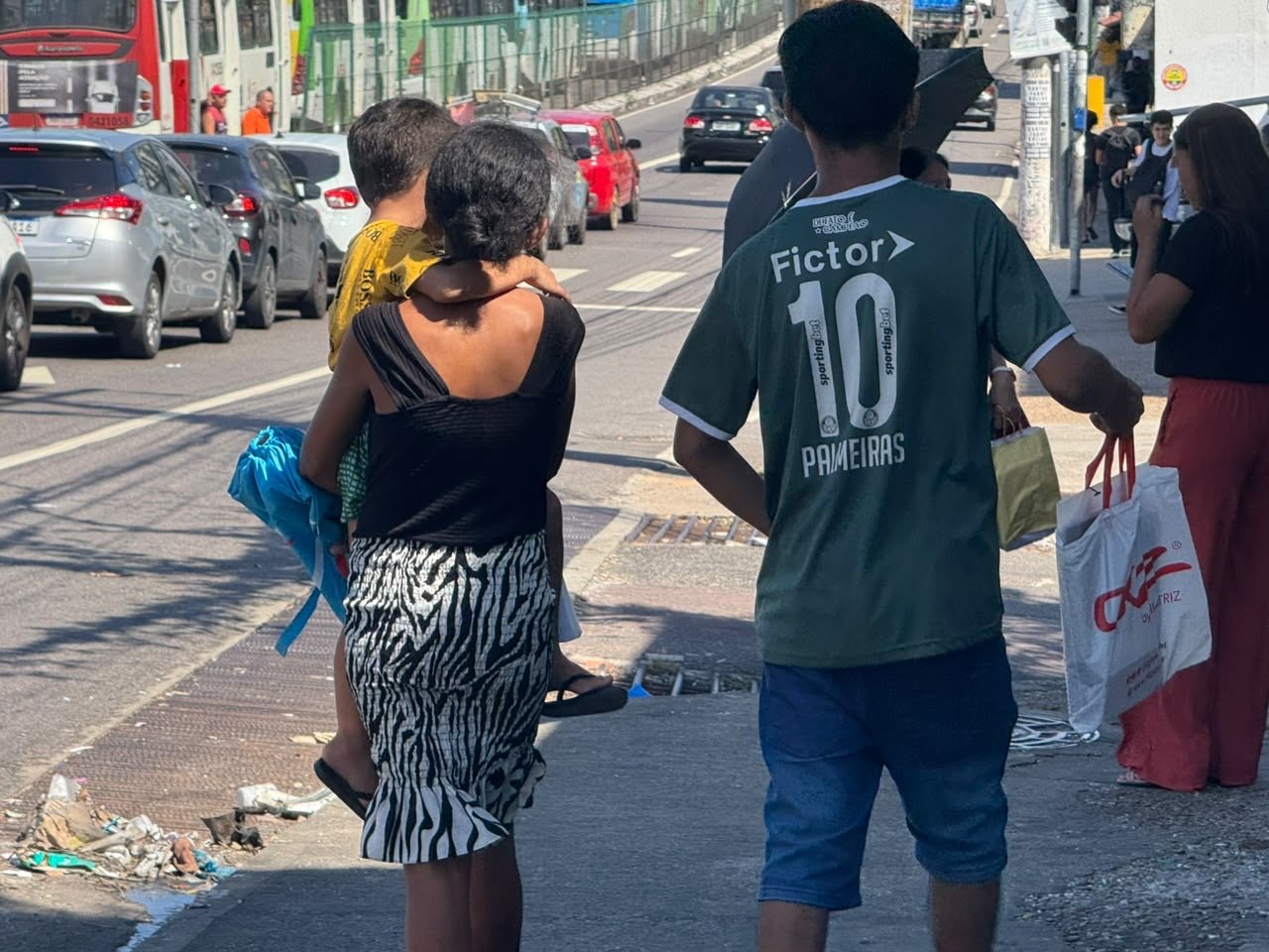 Em meio a greve, sindicato libera 40% dos ônibus para socorrer quem retornava para casa em Manaus