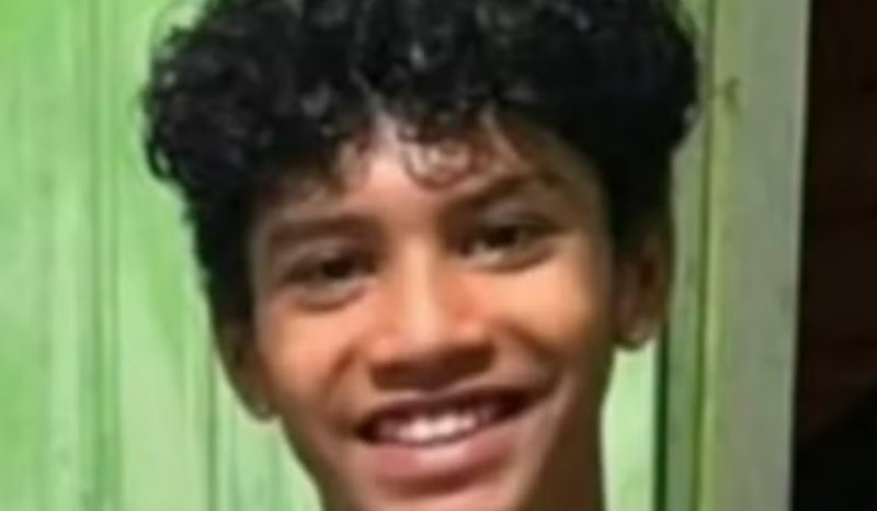 Corpo de adolescente desaparecido em rio é encontrado preso sob rocha em Barreirinha