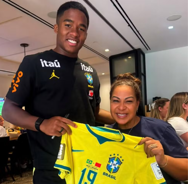 Endrick se declara para a mãe em meio a suposta crise familiar