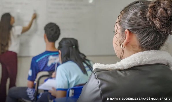 Caixa paga nova parcela do Programa Pé-de-Meia hoje; confira quem recebe nesta semana