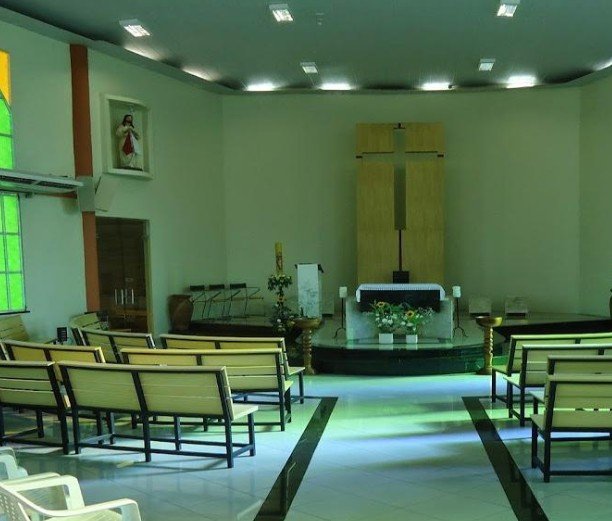 Homem é espancado por moradores ao tentar furtar objetos de igreja na Chapada