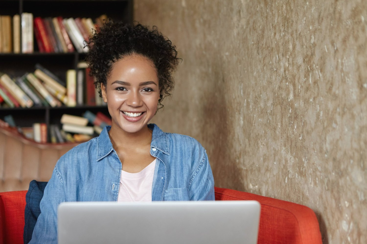 CIEE oferece 53 cursos online gratuitos e amplia oportunidades para estágios
