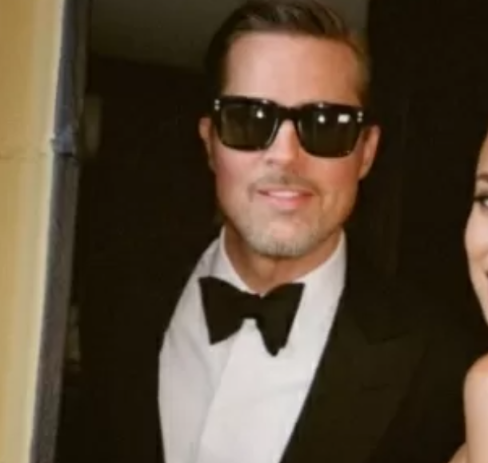 Brad Pitt surge em foto rara ao lado da namorada 29 anos mais nova