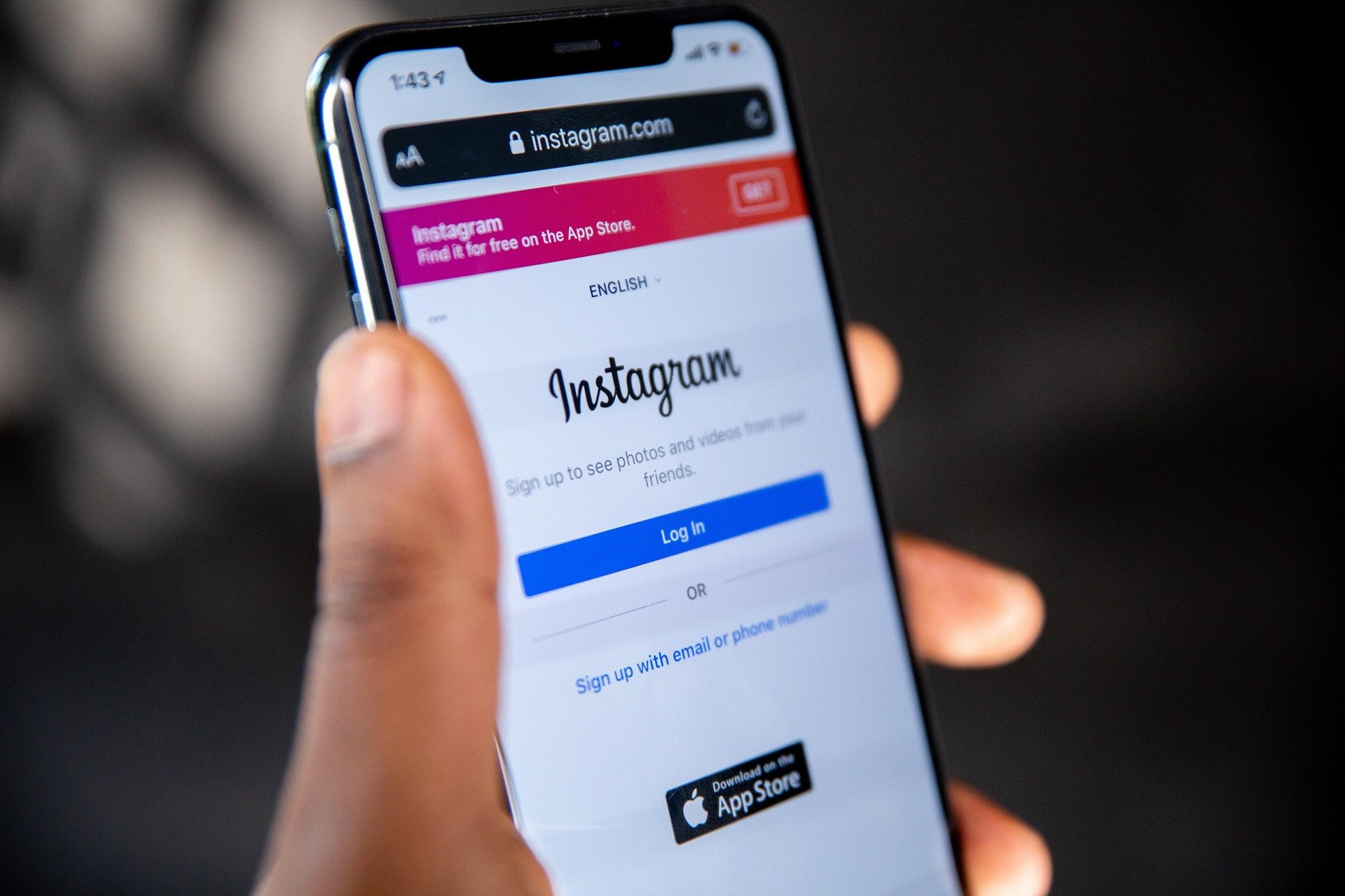 Novas regras para plataformas digitais entram em vigor nesta segunda