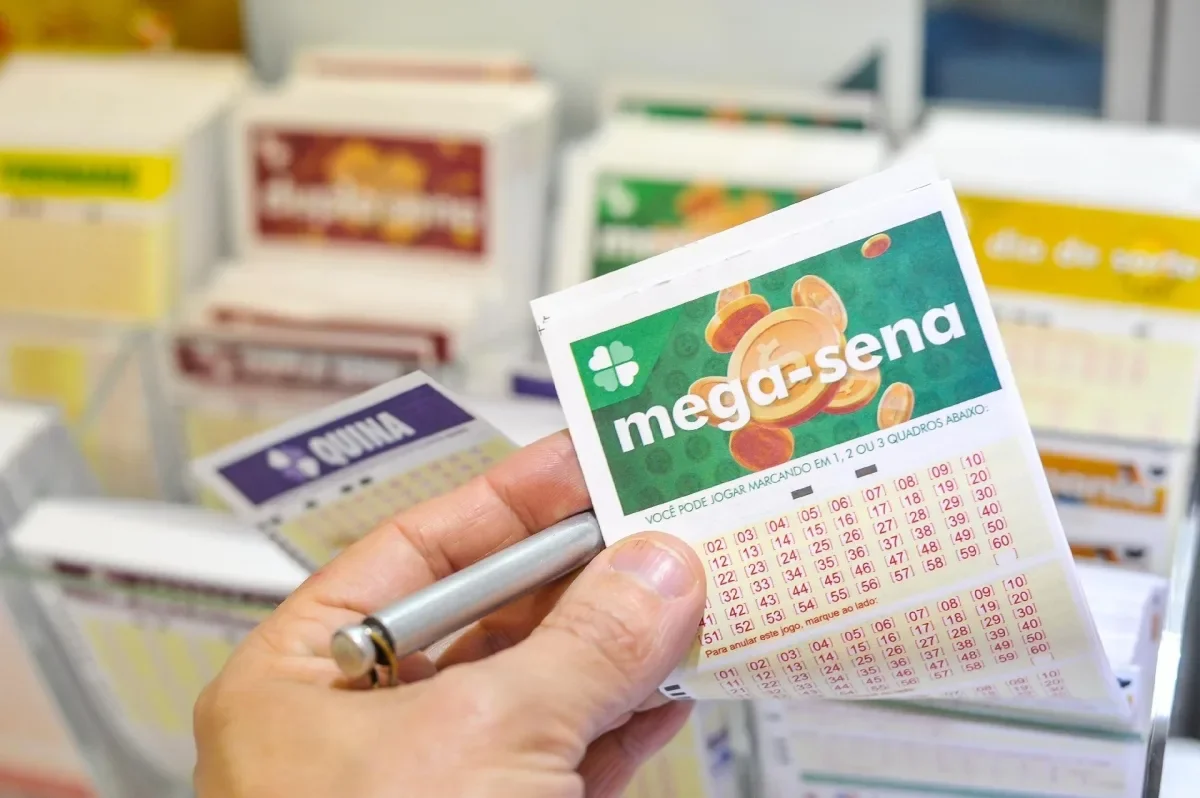 Funcionária é acusada de furtar bilhete da Mega-Sena de R$ 29 milhões de lotérica