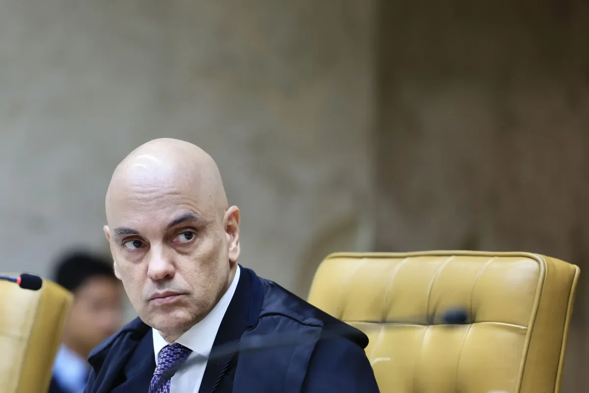 Moraes bate o martelo e Exército tem 48 horas para entregar oito armas de Bolsonaro à PF