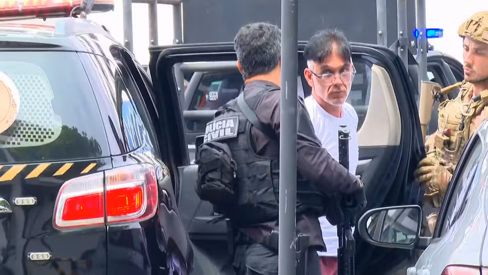 Lista com nomes de políticos é encontrada em mala de ouro durante operação contra bicheiro Adilsinho