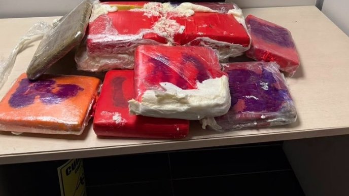 Polícia Federal intercepta mala recheada com maconha no aeroporto de Manaus