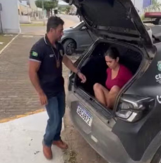 Mulher é presa após gravar vídeo íntimo com garoto de 13 anos e envia para ex no Ceará
