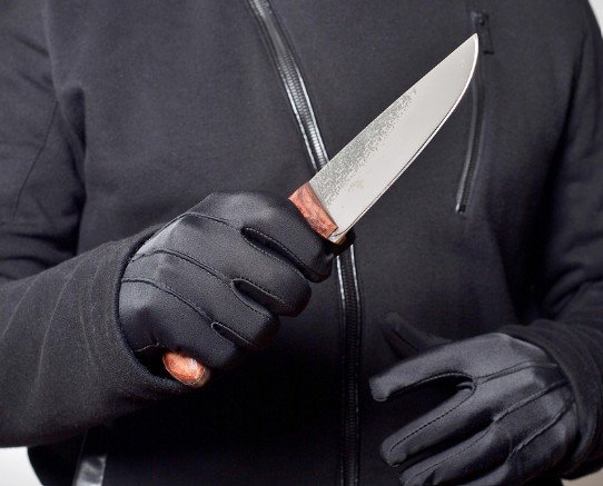 Homem é morto a facadas no Coroado; polícia investiga o caso
