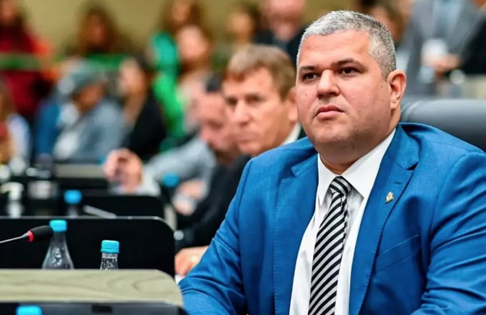 TRE suspende cassação da chapa do DC em Manaus e leva caso de fraude à cota de gênero ao TSE