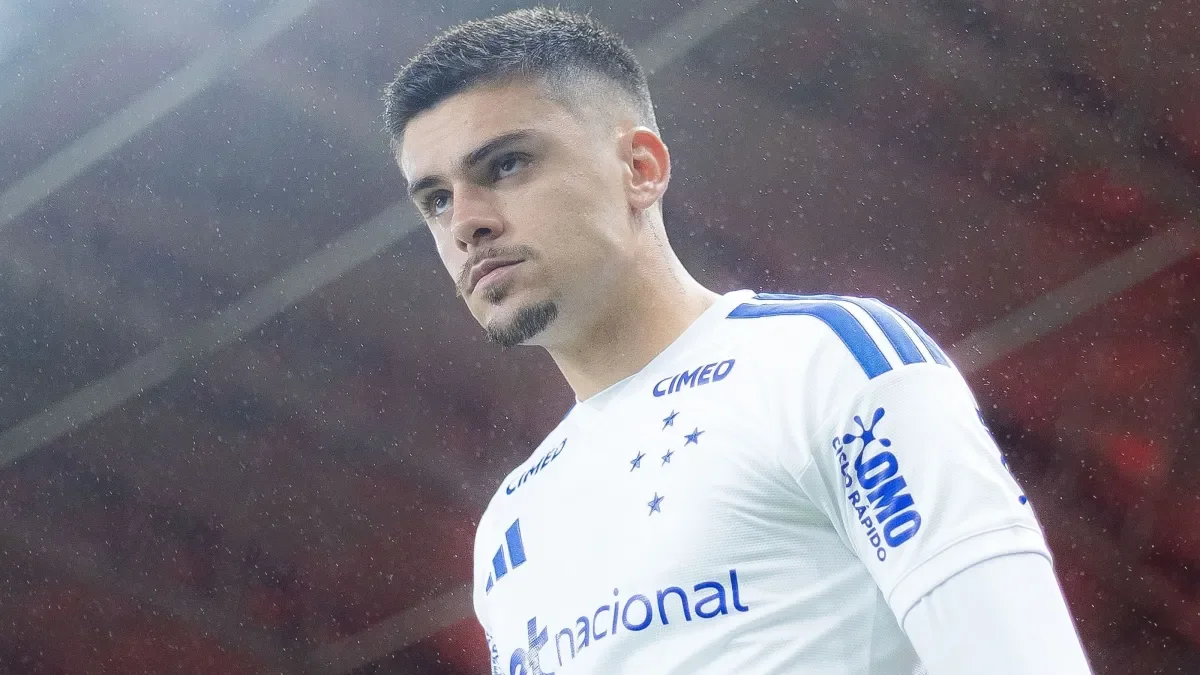 Atacante Gabriel Pec sofre fratura na estreia pelo Cruzeiro no Campeonato Brasileiro