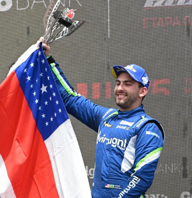 Piloto amazonense José Moura Neto brilha e vence a Porsche Cup no Algarve