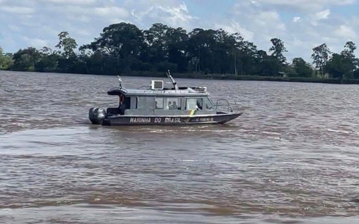 Buscas entram no segundo dia por garoto desaparecido após cair em rio no Amazonas