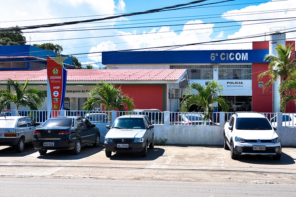 Homem é preso ao tentar esfaquear funcionário de loja na Cidade Nova ao ser flagrado furtando