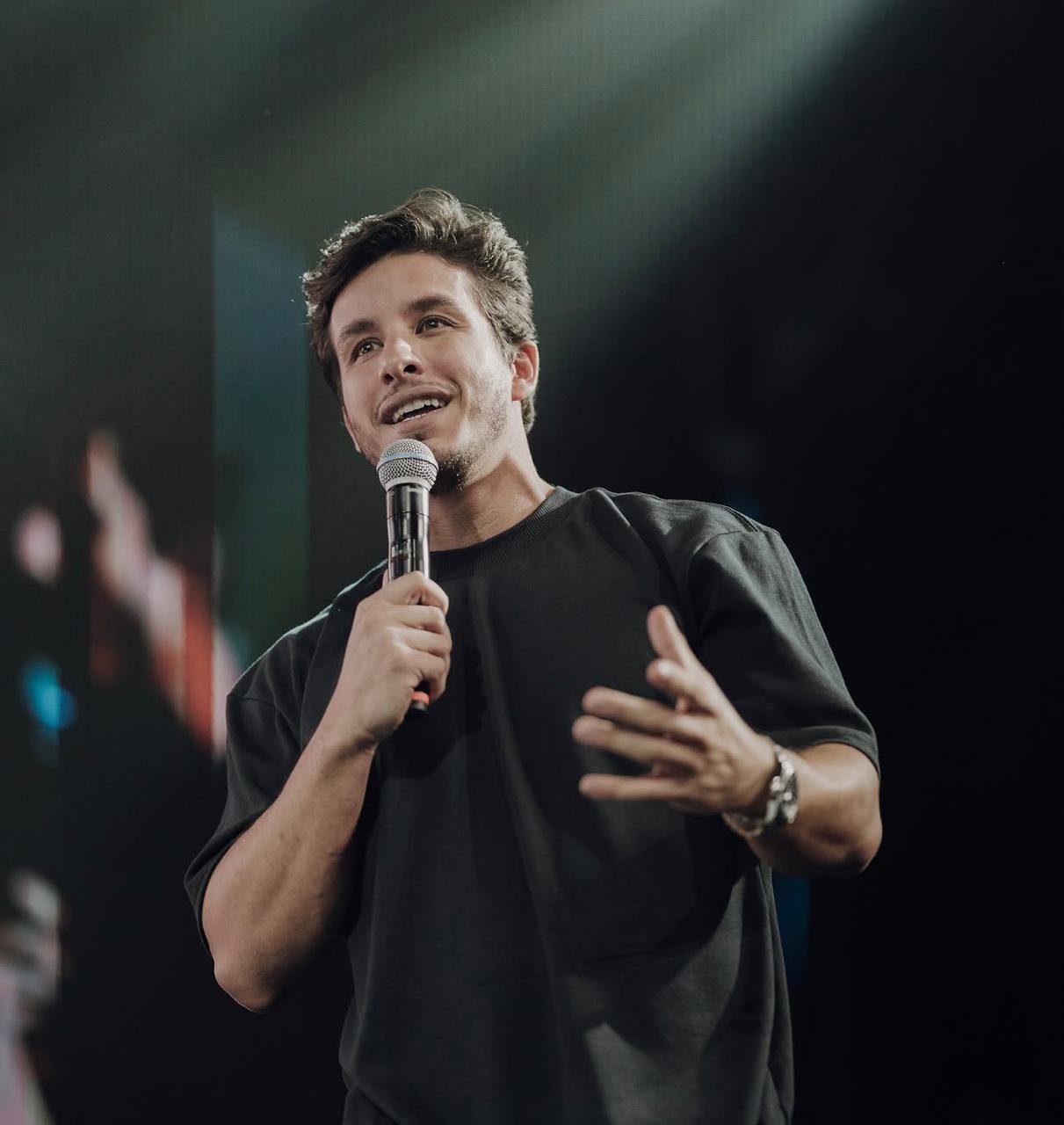 Ator Ricky Tavares vira missionário