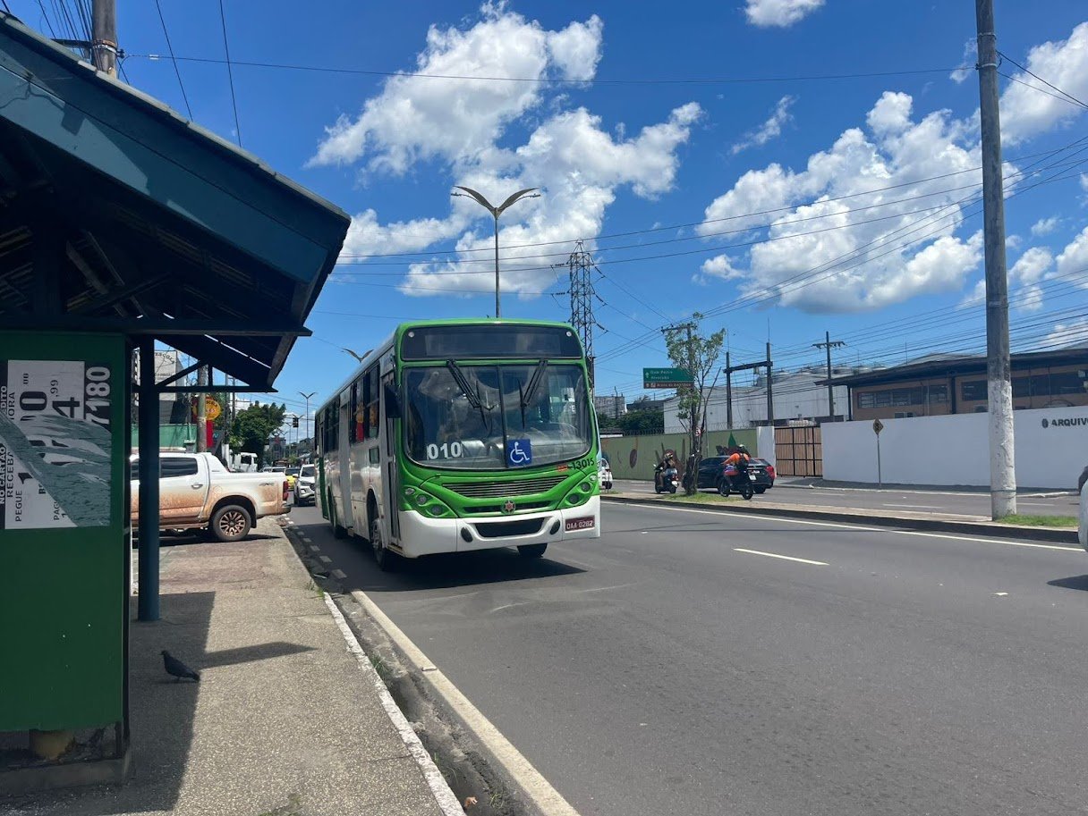 Trio é preso suspeito de assaltar mais de 20 ônibus e rotas do Distrito em Manaus