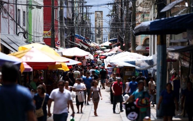Folga ou plantão? Governo altera regras para quem trabalha no comércio aos feriados