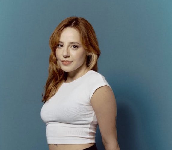 Cantora e atriz Cella comanda masterclass sobre carreira artística no Liceu Cláudio Santoro em Manaus