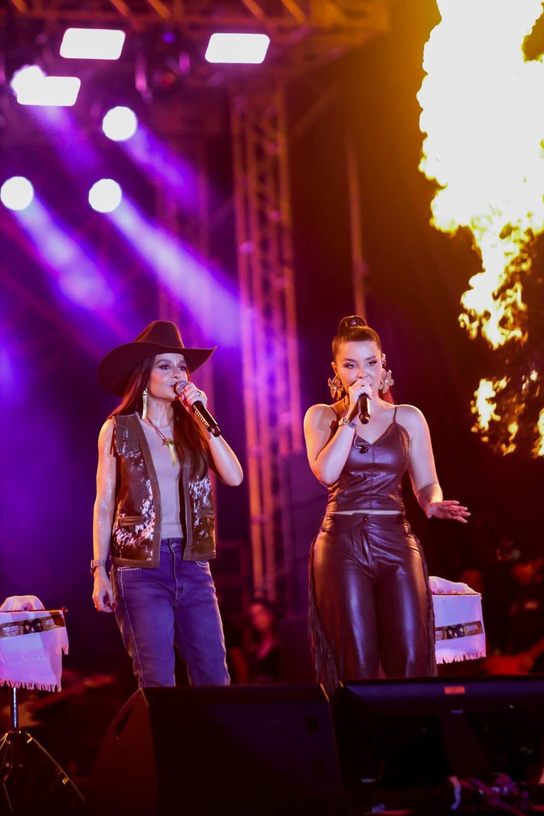 Com casa cheia, Maiara & Maraisa abrem festival de shows nos 94 anos de Coari