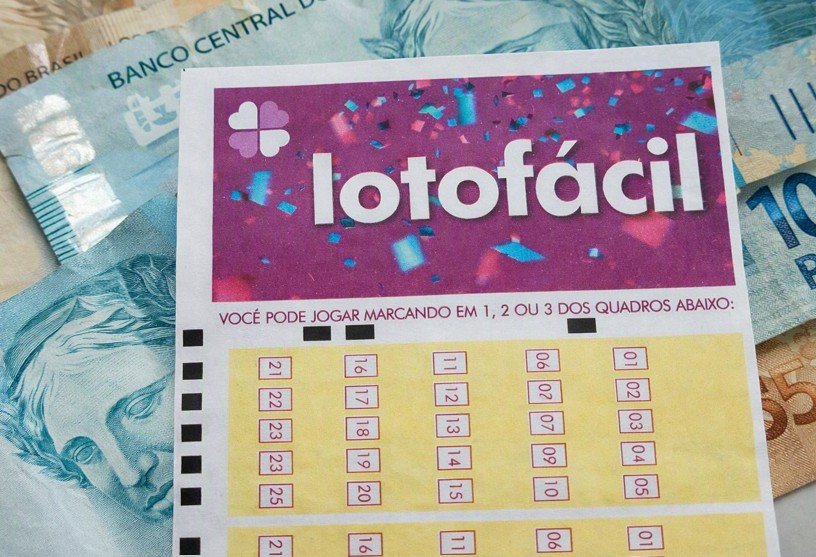 Quatro apostas dividem prêmio de R$ 2 milhões da Lotofácil