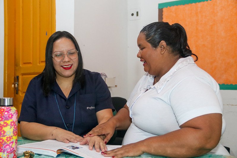 Com vagas da alfabetização ao 9º ano, EJA inicia matrículas em Manaus neste sábado
