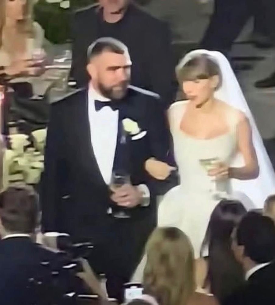 Taylor Swift e Travis Kelce estão casados; Adam Sandler celebrou a união
